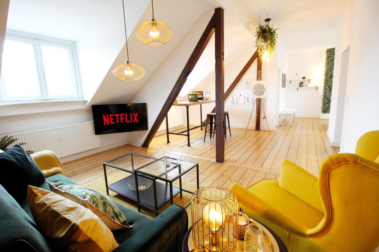 Secret Hideaways Boho Artstudio Mit Smarthome Nahe City L Messe L Hbf Дуйсбург Экстерьер фото